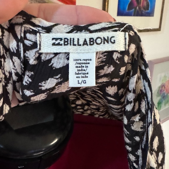 Billabong Flared Sleeve Top - Picture 3 of 3